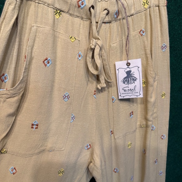 139 NWT Easel Green Straight Leg Embroidered Linen pant - Picture 6 of 11